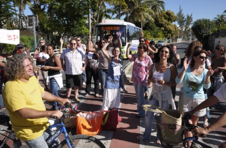 Mardi 23 Août 2011

Colère des parents d'élèves à La Saline