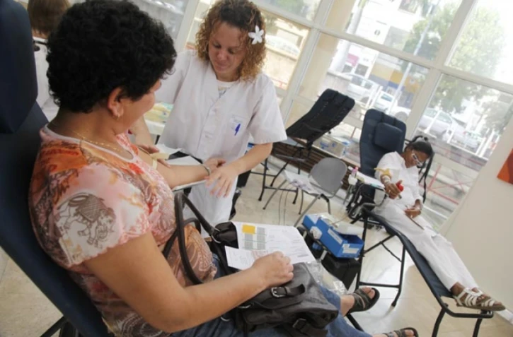 Mercredi 24 août 2011 - Collecte de sang à Saint-Denis.
(Photo Michel Désiré)