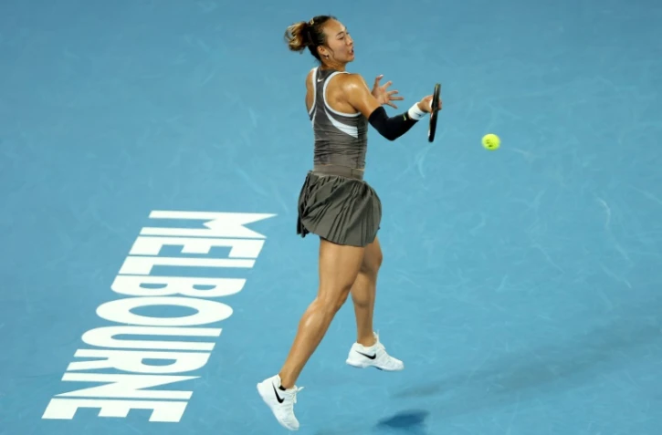 La Chinoise Zheng Qinwen face Ă la Roumaine Anca Todoni au premier tour de l'Open d'Australie le 12 janvier 2025 Ă Melbourne.