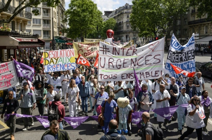 Manifestation des personnels des urgences à l'appel du collectif Inter-Urgences le 6 juin 2019 à Paris