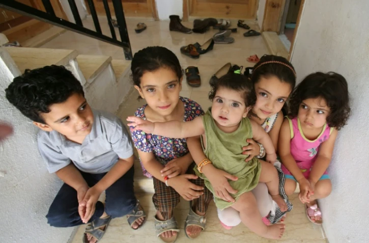 Des enfants réfugies syriens logés dans un appartement à Irbid, en Jordanie, le 9 août 2017