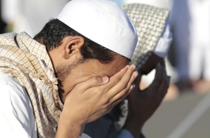 Mercredi 31 Août 2011

Prière de la fin du ramadan sur le vélodrome de Champ Fleuri