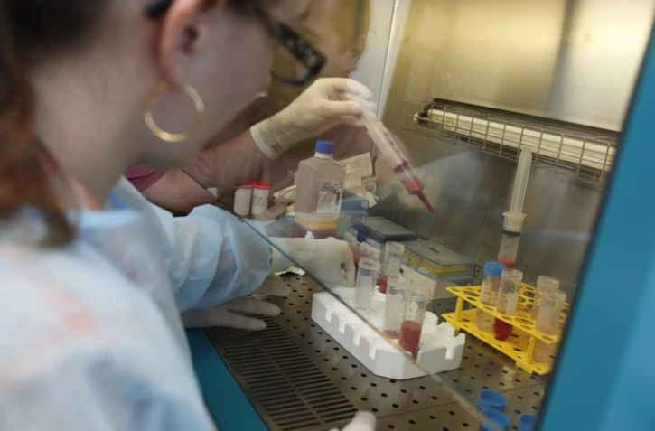 Vendredi 2 septembre 2011
Traitement de la tendinite chronique avec le procédé mis au point par Stemcis.
(Photo Michel Désiré)