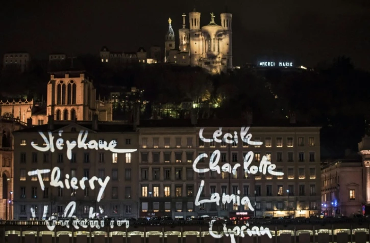 L'installation "Regards" de Daniel Knipper à Lyon le 8 décembre 2015