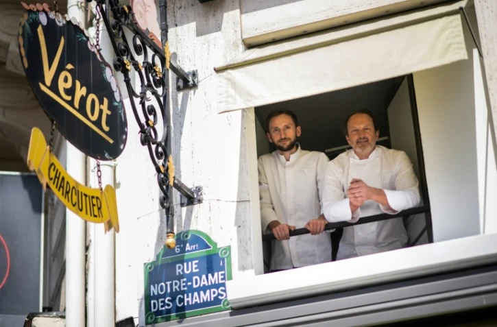 Nicolas et Gilles Vérot dans leur boutique de charcuterie à Paris, le 3 juin 2020 