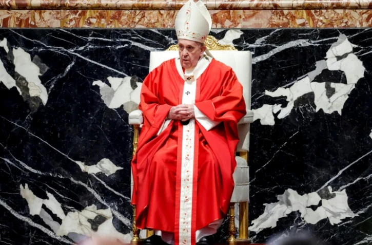 Le pape François célèbre la messe des Rameaux, dans la basilique Saint-Pierre, au Vatican, le 28 mars 2021