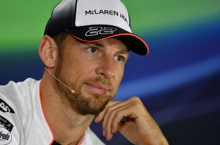 Le pilote britannique Jenson Button (McLaren) en conférence de presse, le 24 novembre 2016 à Abou Dhabi