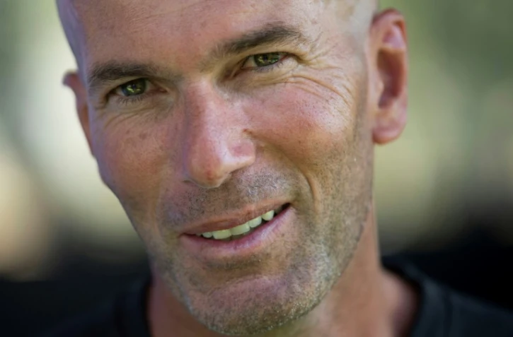Zinédine Zidane le 11 février 2022 lors de l'inauguration d'un centre de soins dans le quartier de La Castellane à Marseille