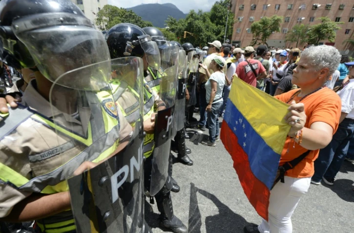 L'opposition vénézuélienne manifeste à Caracas, le 16 septembre 2016, pour la révocation du président Maduro