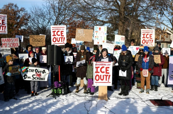 Conférence de presse organisée par les "Familles de Minneapolis pour les Ecoles publiques" contre la police fédérale de l'immigration, à Minneapolis, Minnesota, le 9 janvier 2025