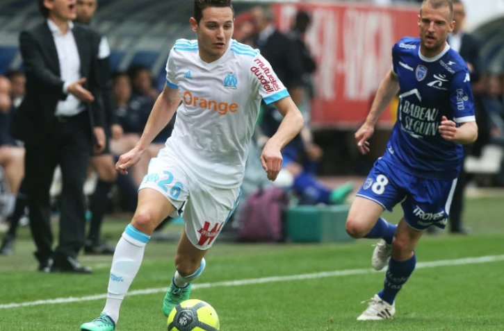 Le milieu de terrain de Marseilel Florian Thauvin (g) lors du match à Troyes le 15 avril 2018