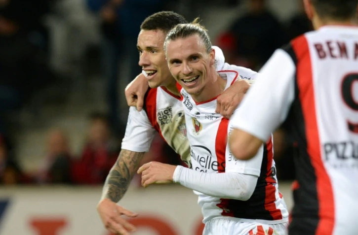 Le Niçois Niklas Hult (c) auteur du but de l'égalisation face à Lille, le 10 janvier 2016 au stade Pierre-Mauroy