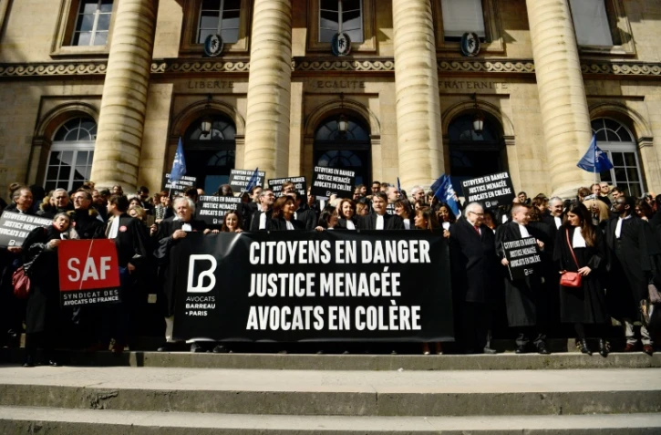 Manifestation d'avocats devant le palais de Justice de Paris, le 21 mars 2018