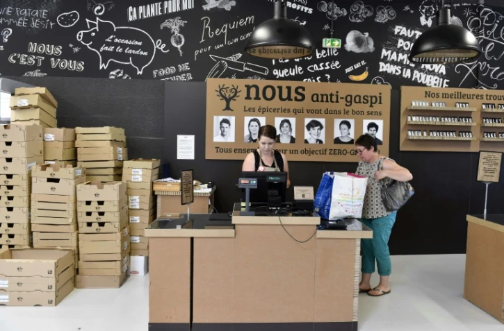 Dans une épicerie "NOUS anti-gaspi", spécialisée dans la lutte contre le gaspillage alimentaire, le 26 juin 2018 à Melesse