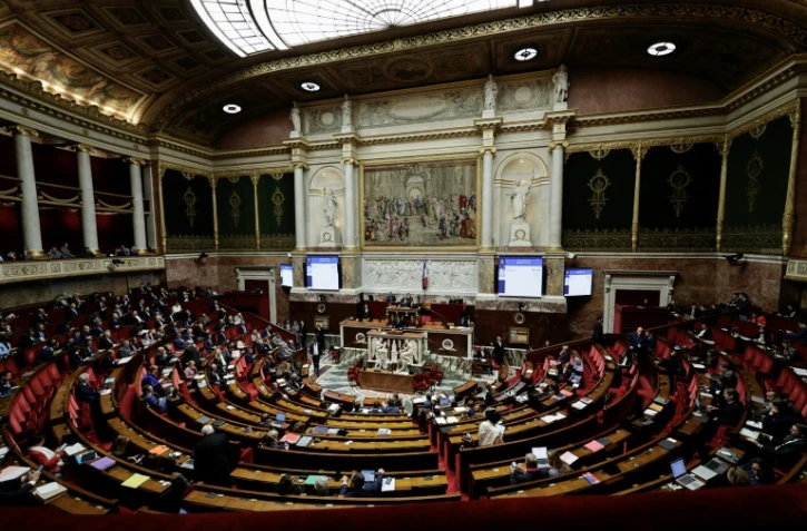 Des députés assistent à une séance dans l'hémicycle de l'Assemblée nationale, le 31 octobre 2024 à Paris