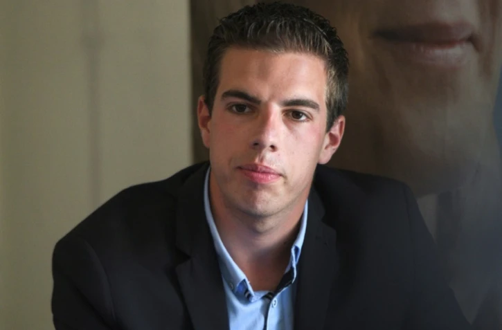 Ludovic Pajot, 23 ans, nouveau député FN à l'Assemblée nationale, lors d'une conférence de presse, le 19 juin 2017 à Hénin-Beaumont