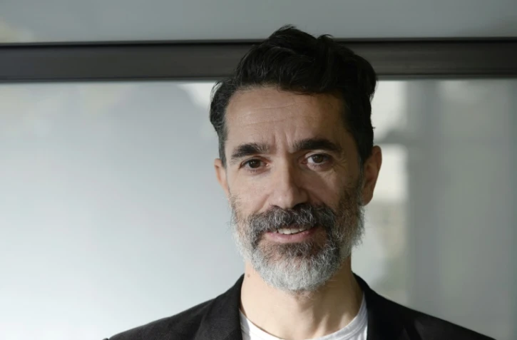 Le metteur en scène italien Romeo Castellucci pose le 13 octobre 2015 à l'opéra Bastille 