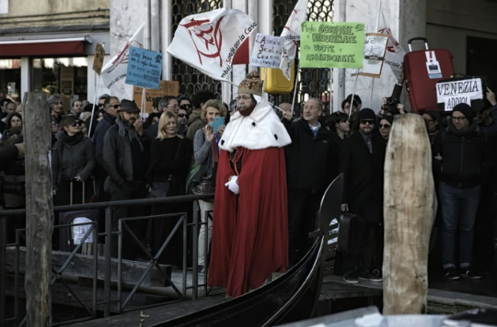 Manifestation de Vénitiens pour protester contre l'exode de la population locale et la montée du tourisme, le 12 novembre 2016