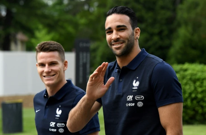 Les joueurs du Séville FC Kevin Gameiro (g) et Adil Rami à leur arrivée à Clairefontaine, le 24 mai 2016