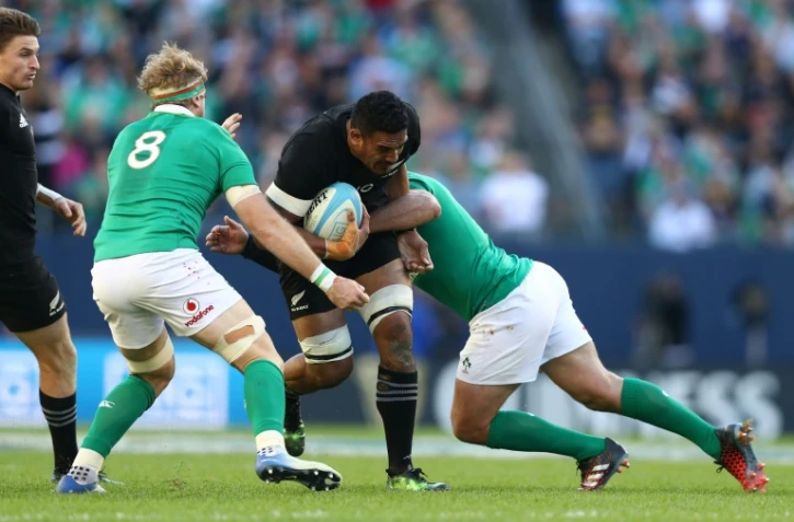 Le Néo-Zélandais Jerome Kaino (c) face à l'Irlande, en test-match, le 5 novembre 2016 à Chicago  