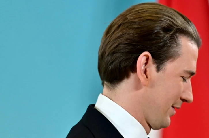 L'ex-chancelier autrichien Sebastian Kurz achève sa conférence de presse à Vienne, le 2 décembre 2021