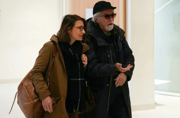 Le cinéaste Jacques Doillon avec son avocate Marie Dosé, au tribunal de Paris, le 6 décembre 2024