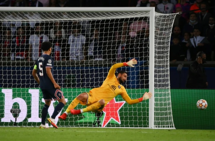 Gianluigi Donnarumma, impérial avec Paris contre Manchester City en Ligue des champions le 28 septembre 2021 au Parc des Princes, est titularisé à Rennes en Ligue 1