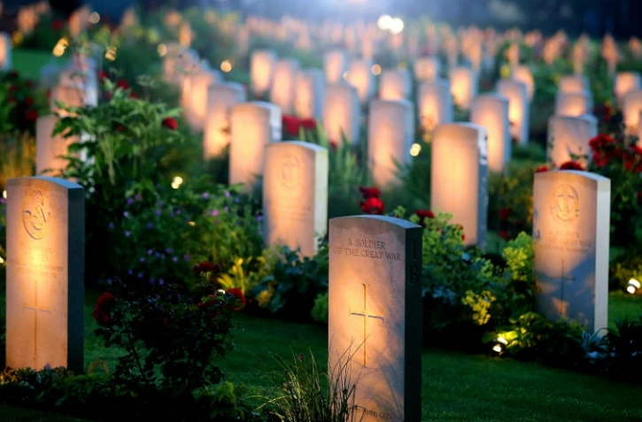 Les tombes du mémorial  lors d'une cérémonie le 30 juin 2016 à Tiepval