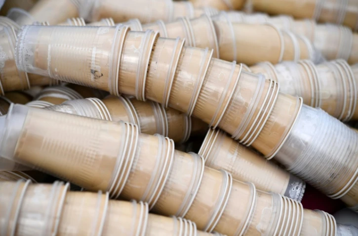 Plastique: le gouvernement lancera en 2019 un  "bonus-malus"