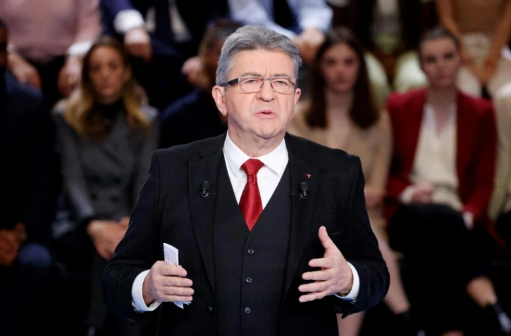 Jean-Luc Melenchon pendant l'émission "La France face a la guerre" diffusée sur TF1, à Saint-Denis, près de Paris, le 14 mars 2022
