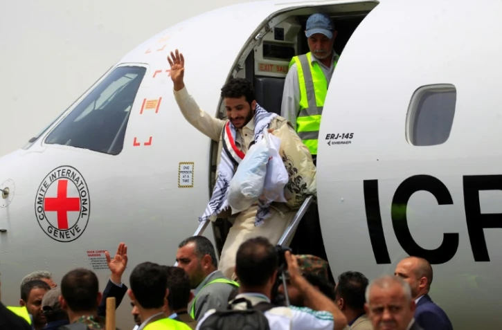 Arrivée à Sanaa d'anciens prisonniers Houthis, dans le cadre d'un échange de détenus, le 16 avril 2023