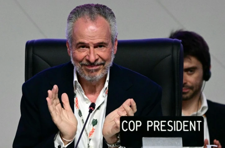 André Correa do Lago peu après l'adoption du texte principal de la COP30, le 22 novembre 2025