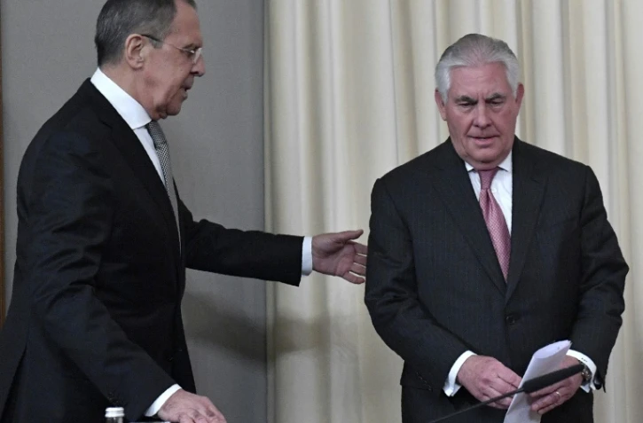 Le ministre russe des Affaires étrangères Sergueï Lavrov (g) et son homologue américain Rex Tillerson (d), le 12 avril 2017 à Moscou