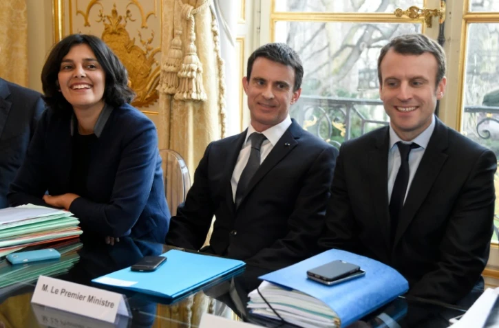 -La ministre du Travail Myriam El Khomri, le Premier ministre Manuel Valls et le ministre de l'Economie Emmanuel Macron lors d'une réunion avec le président de la CFE-CGC le 8 mars 2016 à Matignon