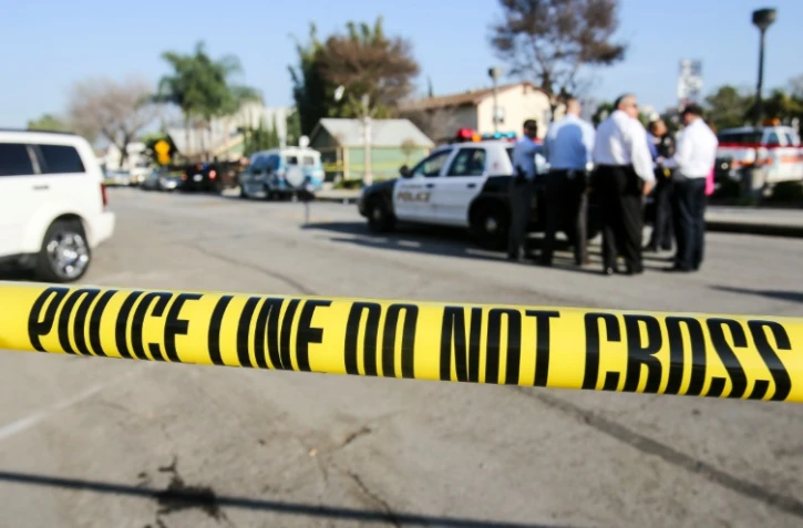 Des policiers sur les lieux d'un affrontement entre des membres du Ku Klux Klan et des antiracistes à Anaheim, Californie, le 27 février 2016