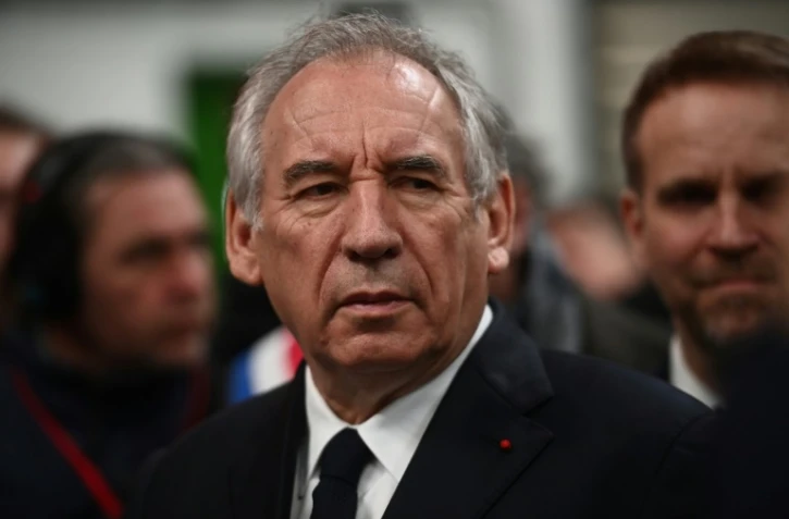 Le Premier ministre de la France, François Bayrou, visite l'usine du fabricant français de matériel ferroviaire Alstom à Aytré, près de La Rochelle, dans l'ouest de la France, le 14 mars 2025