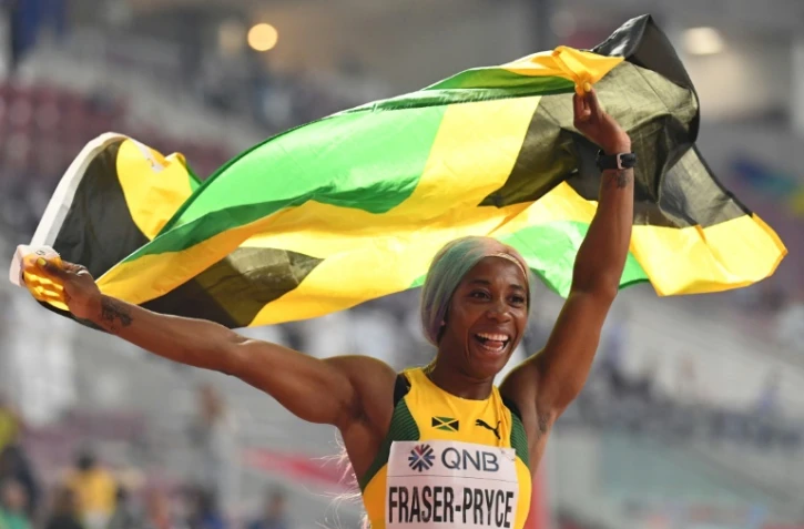 La Jamaïcaine Shelly-Ann Fraser-Pryce remporte le 100 m aux Mondiaux de Doha le 29 septembre 2019