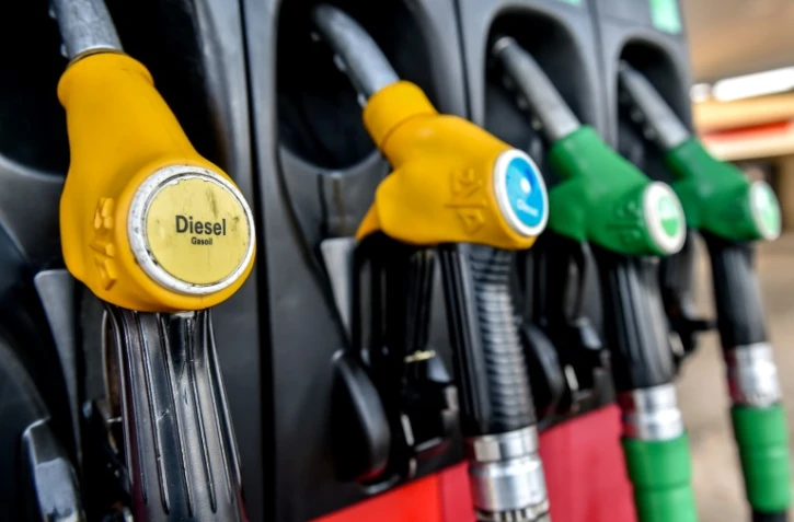 Distributeur de carburants à la station-essence de Bailleul (nord de la France). Photo prise le 9 décembre 2014
