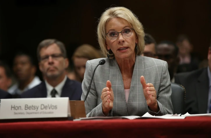 La ministre américaine de l'Education, Betsy DeVos, s'adresse au Congrès le 6 juin 2017 à Washington

