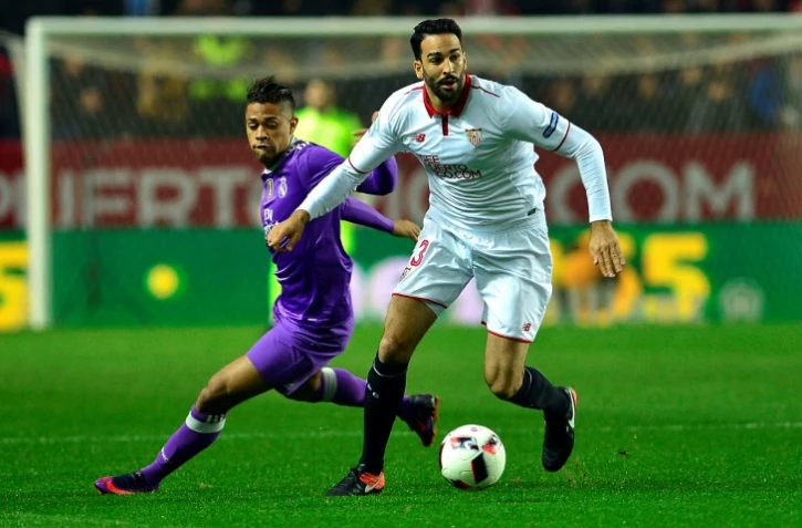 Le défenseur français Adil Rami lors d'un match avec le Séville FC face au Real Madrid, le 12 janvier 2017 au stade Sanchez Pizjuan