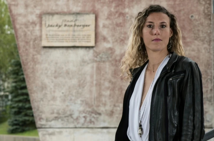 Ophélie Claude-Boxberger pose au stade Jacky Boxberger à Montbéliard, le 22 juin 2020