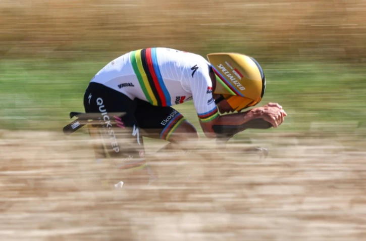 Le Belge Remco Evenepoel lors de la cinquième étape du Tour de France autour de Caen, le 9 juillet 2025