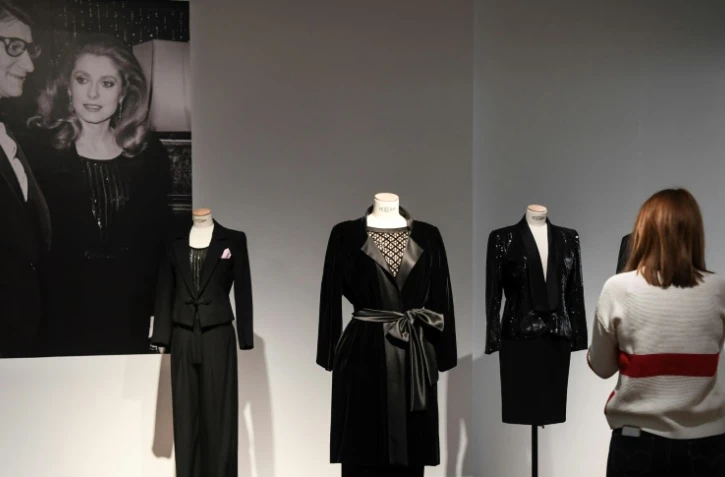 Le vestiaire Saint Laurent de la collection Catherine Deneuve exposé chez Christie?s, le 18 janvier 2018