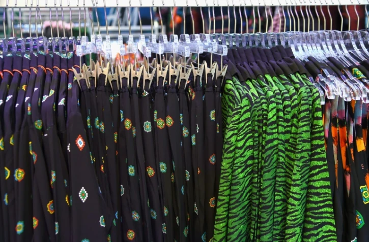 Les magasins traditionnels "en dur" souffrent de la concurrence du commerce en ligne