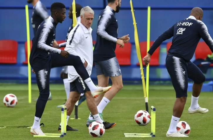 Le sélectionneur des Bleus Didier Deschamps dirige une séance d'entraînement, le 4 juillet 2018 à Istra