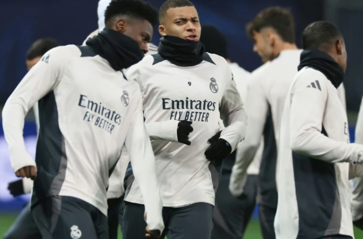 Kylian Mbappé, à Guinguamp avec le Real Madrid avant le match contre Brest, à l'entraînement le 28 janvier 2025.