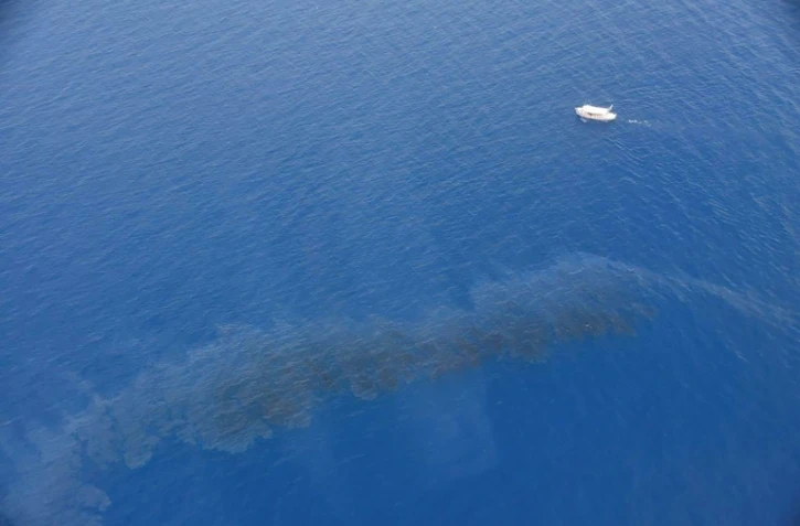 Une nappe d'hydrocarbures au large de la Corse, le 12 juin 2021