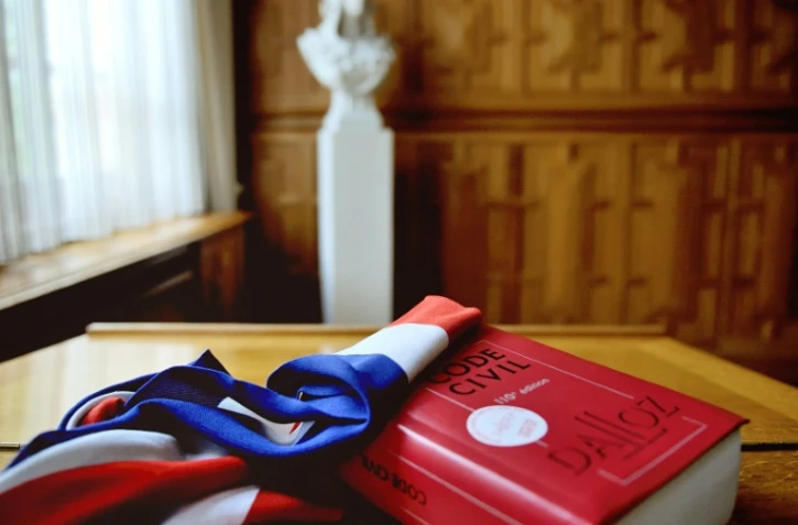 Un exemplaire du code civil Ă la mairie de Lille, le 5 novembre 2012