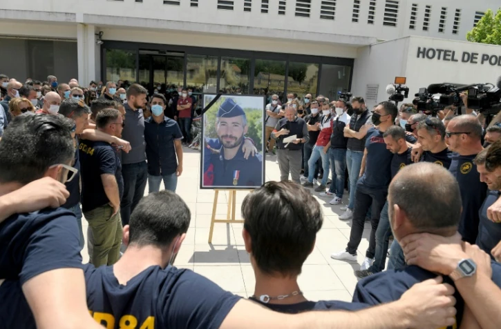 Hommage le 9 mai 2021 à Avignon à Eric Masson rendu par les collègues du policier tué