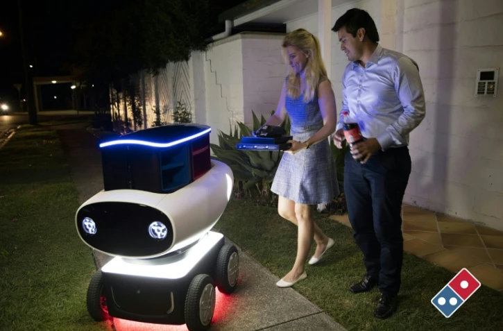Photo fournie par Domino's montrant un robot chargé de livrer des pizzas en Nouvelle-Zélande